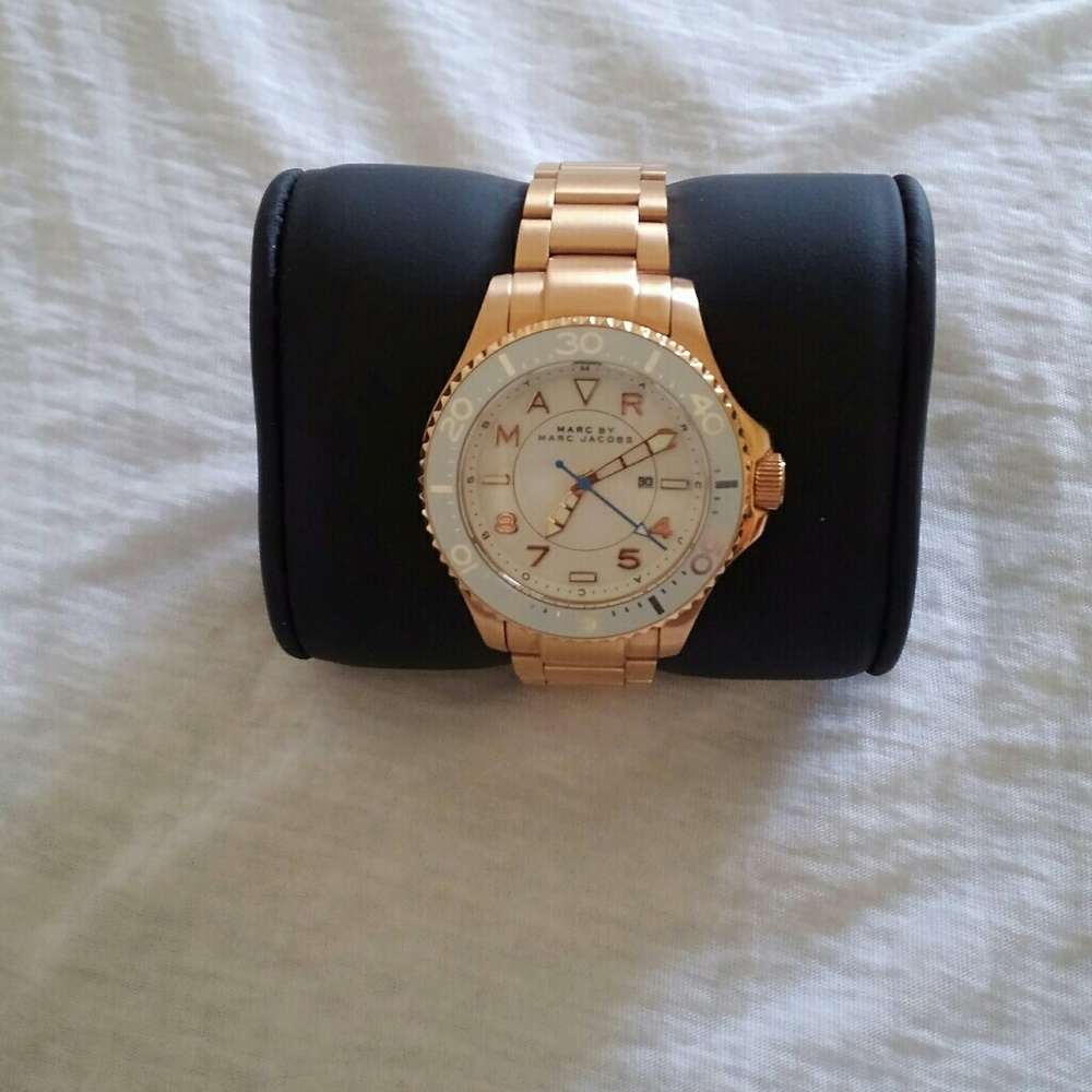 Marc Jacobs rose gold watch